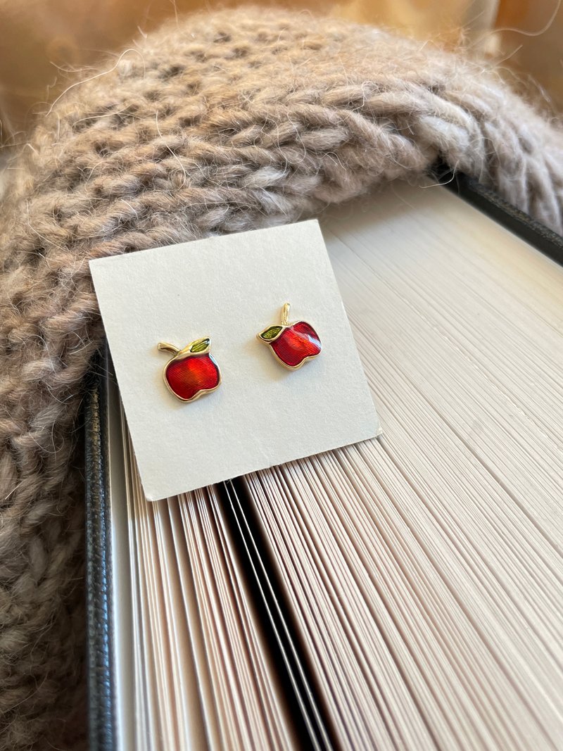 Gold Red Enamel Apple Post Earrings Avon 1978 P100 - ต่างหู - โลหะ สีทอง