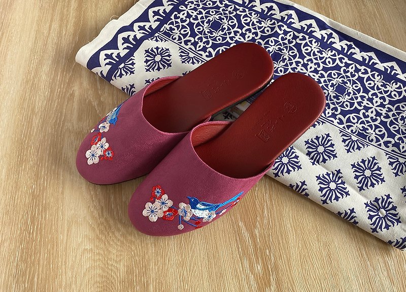 Indoor shoes: Magpie (purplish red) - รองเท้าแตะในบ้าน - ผ้าฝ้าย/ผ้าลินิน สีแดง