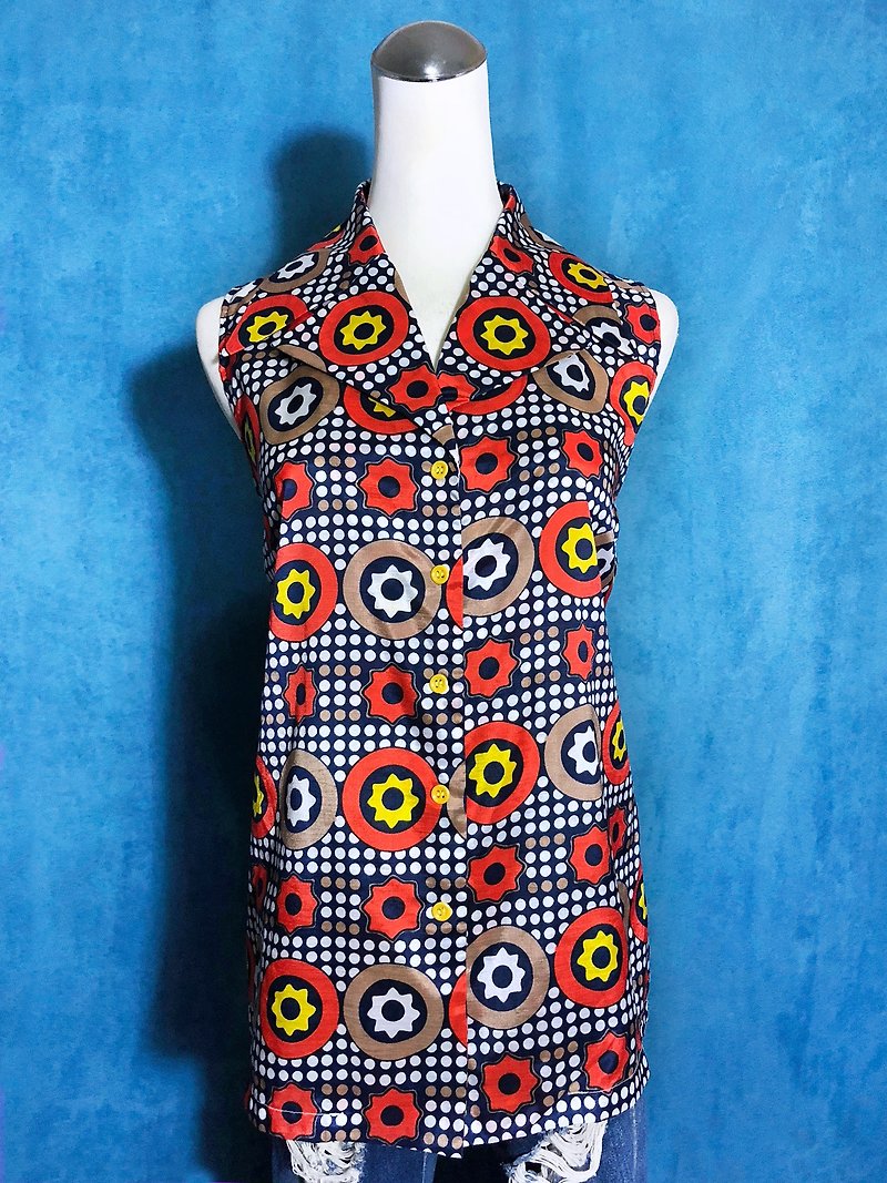 Nordic Flower Sleeveless Vintage Shirt / Bring back VINTAGE abroad - เสื้อเชิ้ตผู้หญิง - เส้นใยสังเคราะห์ หลากหลายสี