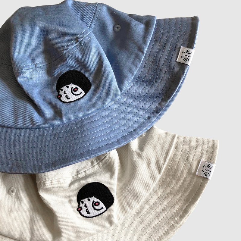 cheeky cheeky 厚面女 可愛刺繡漁夫帽 Bucket Hat - 帽子 - 其他材質 白色