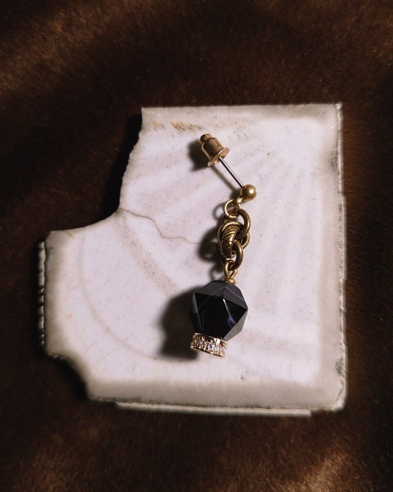 銅結びのドロップピアス - ブラックオニキス - ピアス・イヤリング - クリスタル ブラック