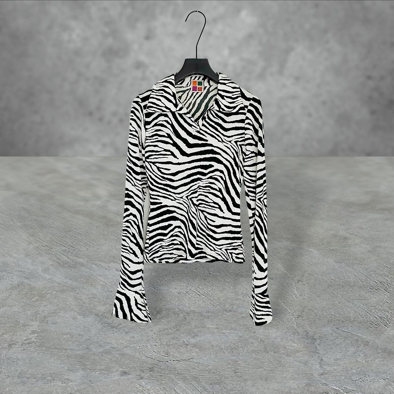 Second-hand RED Japan-made black and white light and thin zebra pattern micro-transparent elastic long-sleeved top PF511 - Women's Tops - Polyester Black