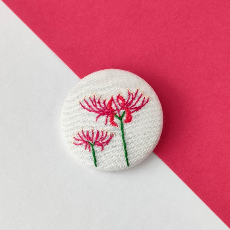 Red spider lily embroidered brooch - Brooches - Cotton & Hemp Red