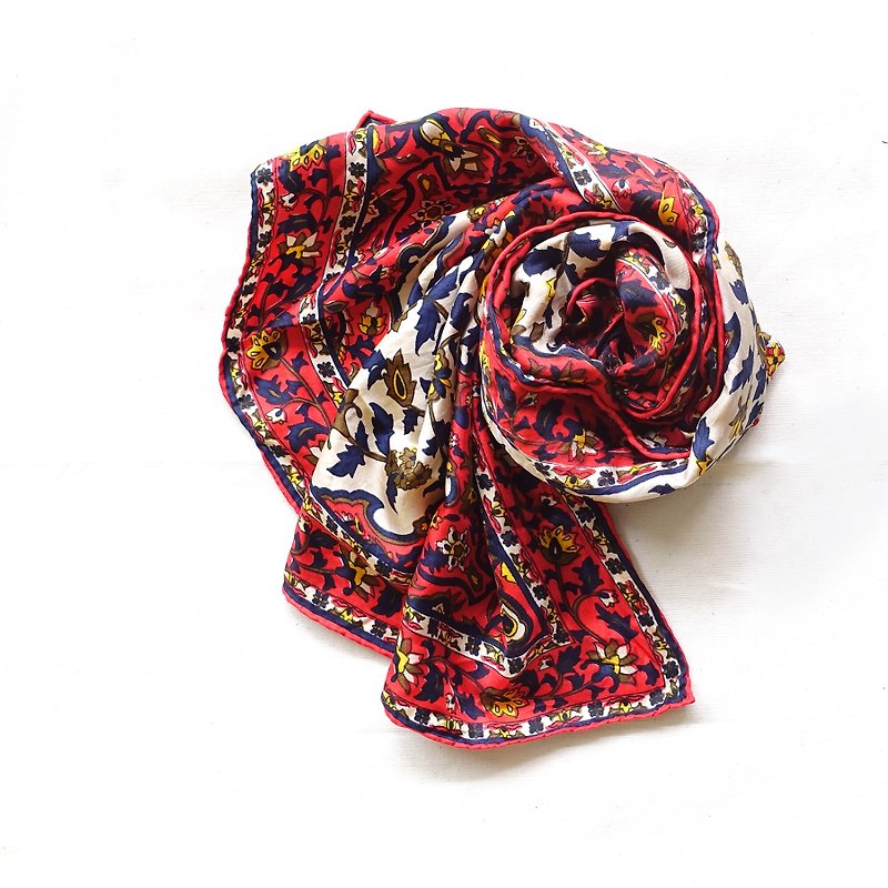BajuTua /ヴィンテージ/赤い花の絹のスカーフ - スカーフ - シルク・絹 レッド