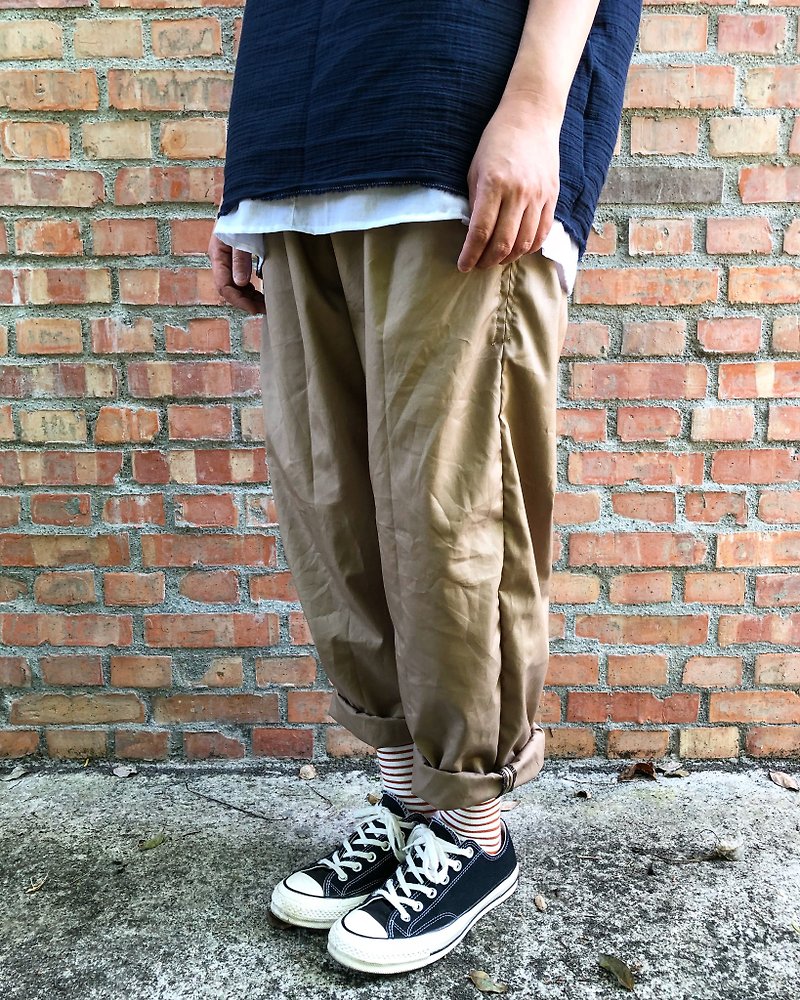 Lightweight, cool, tube-cut pants - กางเกงขายาว - ผ้าฝ้าย/ผ้าลินิน สีกากี