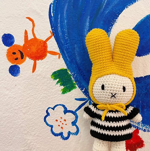 橘荷屋 x Miffy 荷蘭 Just Dutch | Miffy 米飛兔 和她的黑色粗條紋洋裝+黃帽