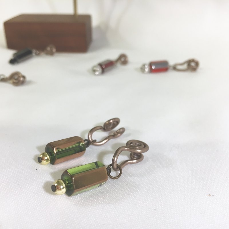 小琉璃管耳夾耳環 (三色) - 耳環/耳夾 - 其他金屬 多色