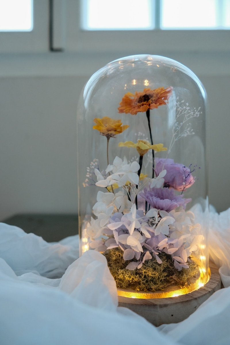 Glass bell clock eternal flower night light - ช่อดอกไม้แห้ง - พืช/ดอกไม้ หลากหลายสี