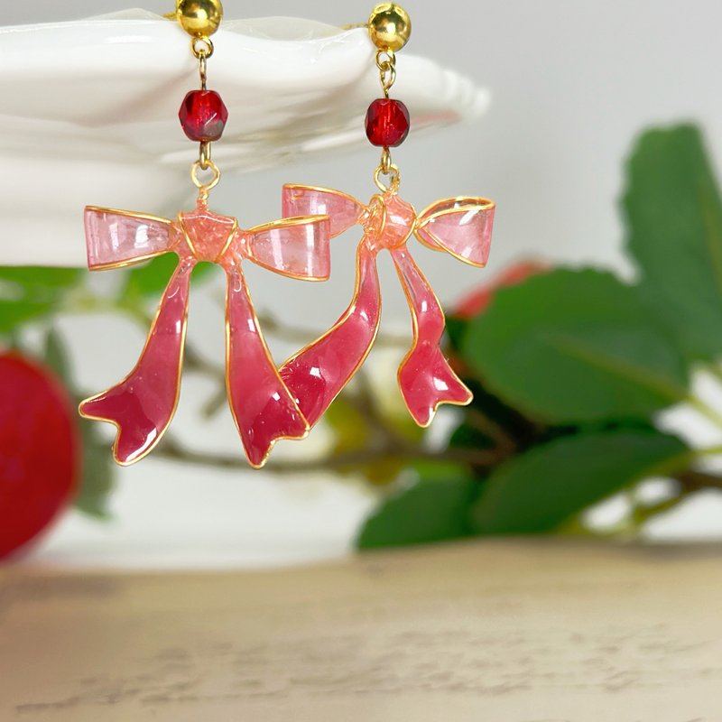 Red Gradient Bow Earrings pushしliveピアス Hypoallergenic Earrings - ต่างหู - เรซิน สีแดง