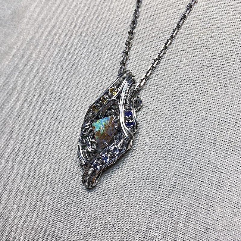 Prismatic Light Gravel Back Opal Sapphire Corundum Necklace Silver Jewelry Australian Opal - Necklaces - Silver Multicolor