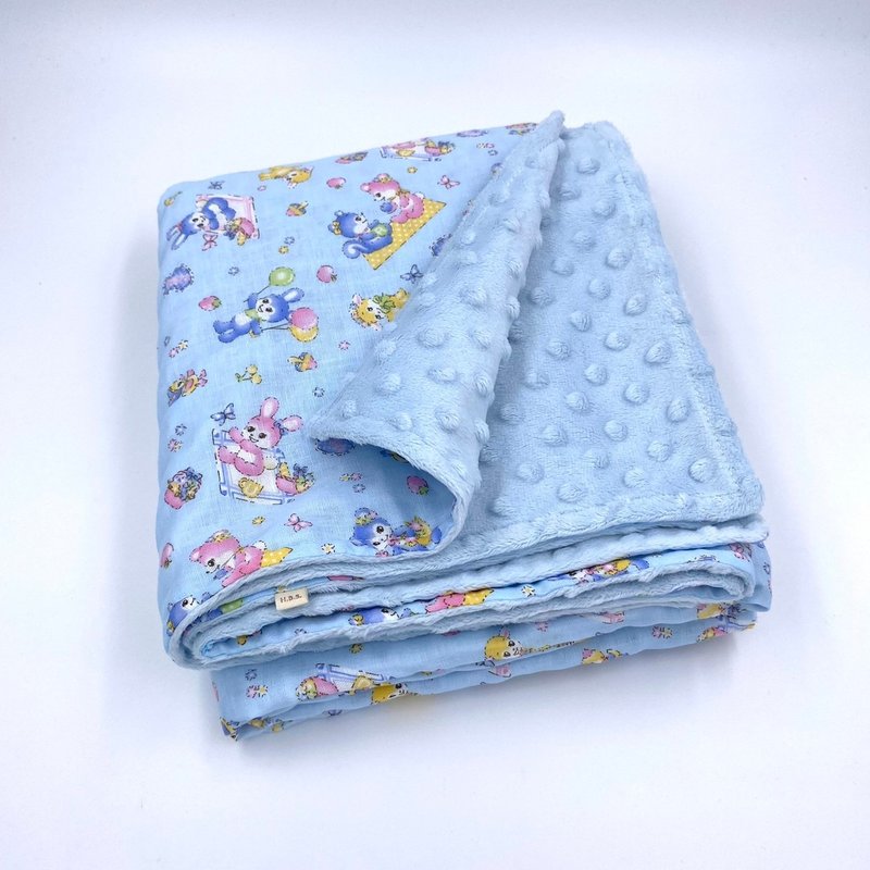 Happy Camping Blue Background-Comma Quilt - ของขวัญวันครบรอบ - ผ้าฝ้าย/ผ้าลินิน สีน้ำเงิน