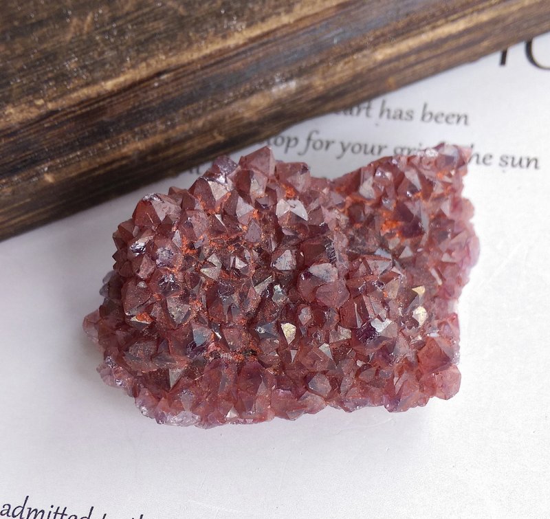 Auralite 馬達加斯加產地 紅極光水晶 天然礦石 原礦 - 擺飾/家飾品 - 其他材質 