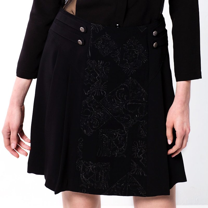 パレススタイルの刺繍入りショートスカート - スカート - その他の素材 ブラック