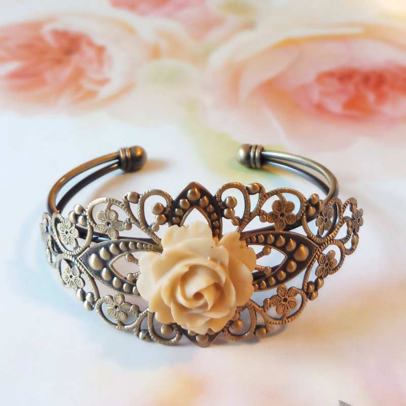 Tonghua bronze rose flower bracelet BR-010 - Bracelets - Copper & Brass Gold