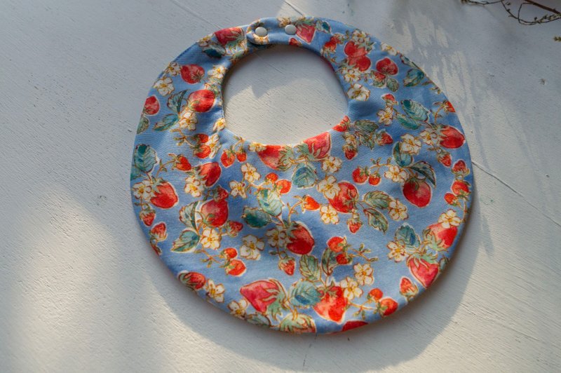 Organic cotton strawberry round pocket/original print - Bibs - Cotton & Hemp 