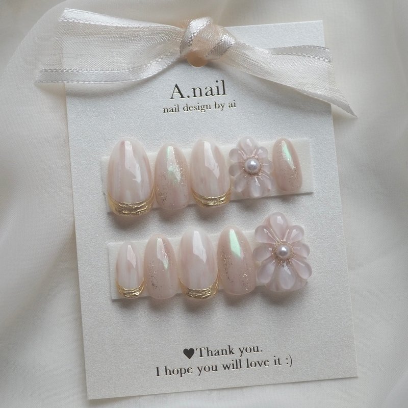 Aurora flower nails / press on nails / 3d flower nails - ยาทาเล็บ - วัสดุอื่นๆ สีทอง