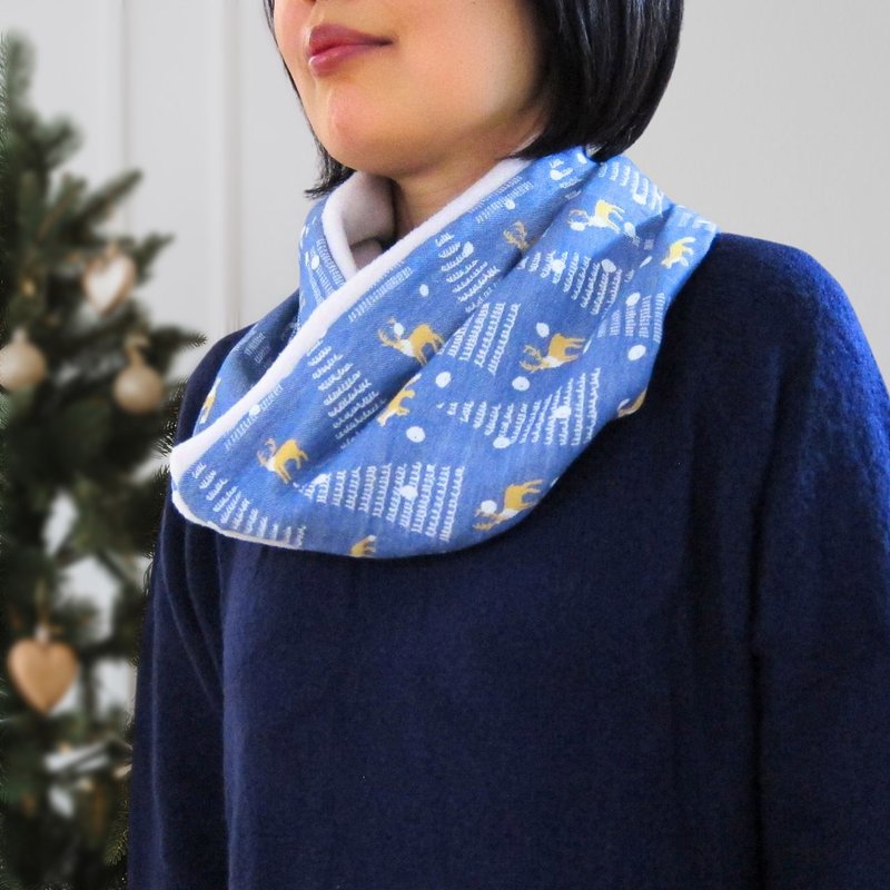 Christmas gift: Fir tree and animal forest short snood, jacquard weave x fleece - Knit Scarves & Wraps - Polyester Blue