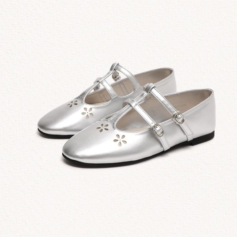 PRE-ORDER韓國品牌 MACMOC Plum 通花鞋 Silver - 其他 - 其他材質 
