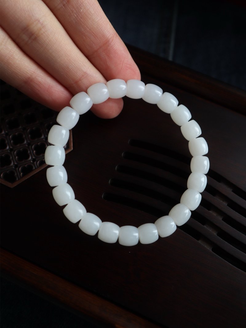 Natural Hetian Nephrite Mutton Fat Jade Bracelet Old Style Beads Hetian Jade Bracelet Good Luster Delicate Jade Quality Peace and Joy - สร้อยข้อมือ - หยก 