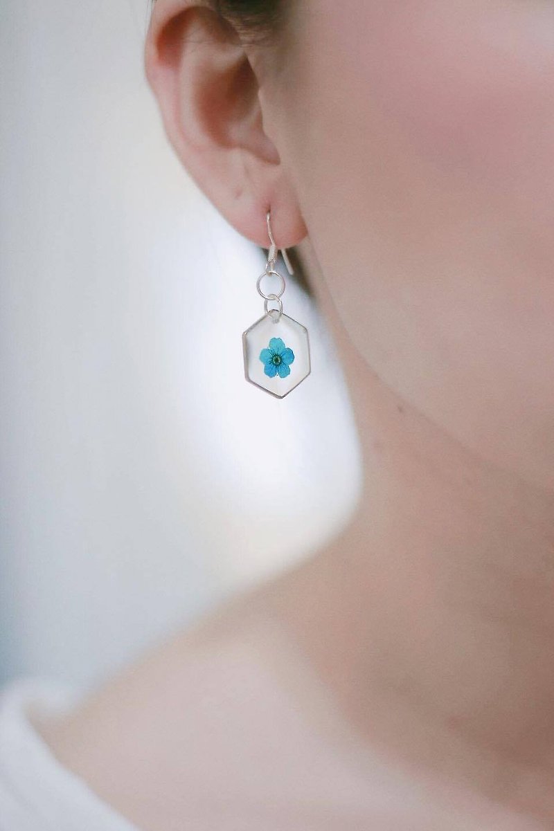 Hexagon "PLUM BLOSSOM" Earring -sliver92.5% - 耳環/耳夾 - 植物．花 藍色