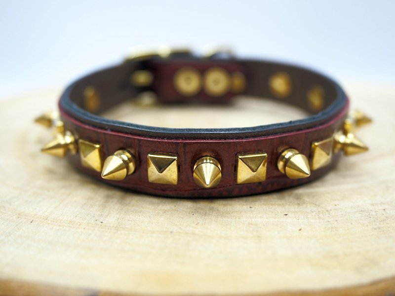 Golden Warrior Lambskin Rivet Limited Collar (5 pieces worldwide) - ปลอกคอ - หนังแท้ สีแดง