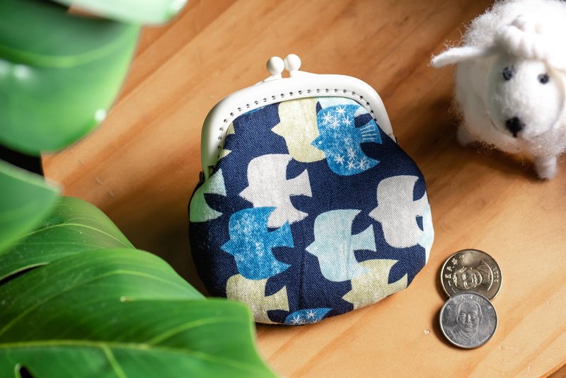 【候鳥飛過】零錢包#小口金包#可愛#日系#收納 - 零錢包/小錢包 - 棉．麻 藍色
