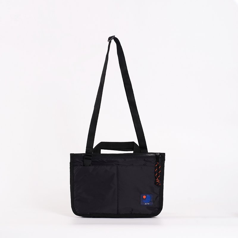 japfac Candy Nylon : Black - กระเป๋าแมสเซนเจอร์ - ไนลอน สีดำ