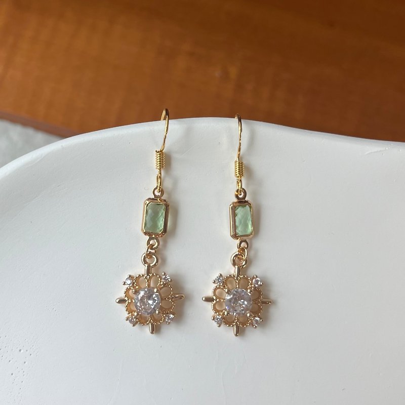 14K gold-filled lace apple green Gemstone earrings and Clip-On 14KGF - Earrings & Clip-ons - Other Metals Green