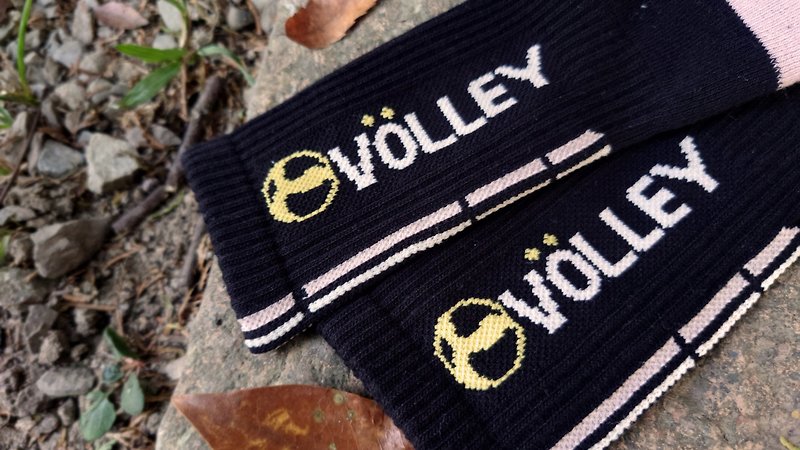 _ VöLLEY Autumn_crew socks Sport socks - ถุงเท้า - ผ้าฝ้าย/ผ้าลินิน สีดำ