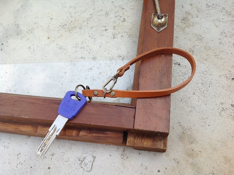 Key ring, car key, key ring, leather chain, leather cord, can be hung on the bag - Keychains - Genuine Leather Brown