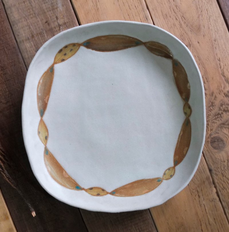 Circus generous ceramic plate - จานและถาด - ดินเผา 