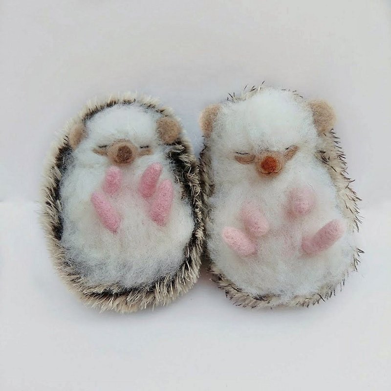 Needle Felt Animal Pet Portrait Sleeping Hedgehog Commemorate - Items for Display - Wool Khaki
