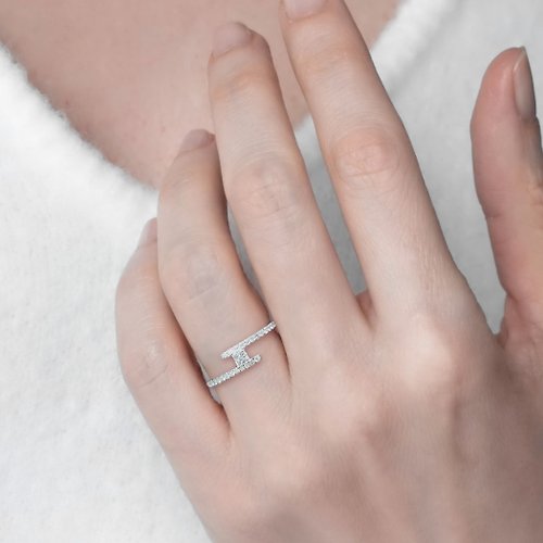 Joyce Wu Handmade Jewelry 天然鑽石 公主方形切割 純 18K 金戒指 | 平行交集 疊搭 客製手工
