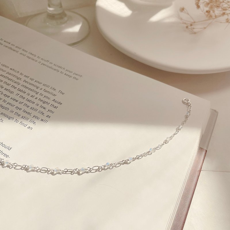 Sterling Silver Moonstone String Gemstone Bracelet Natural Stone Bracelet Crystal Bracelet - สร้อยข้อมือ - คริสตัล 