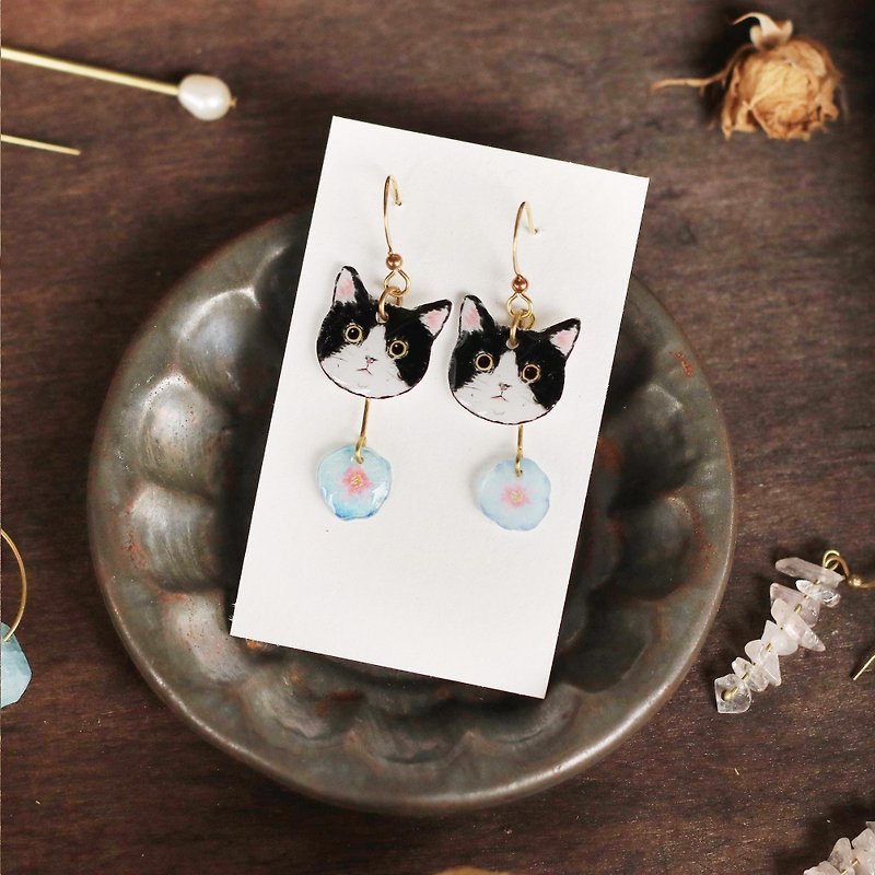 Small animal mini handmade earrings - banquet cat and flower can be clipped - Earrings & Clip-ons - Resin Black