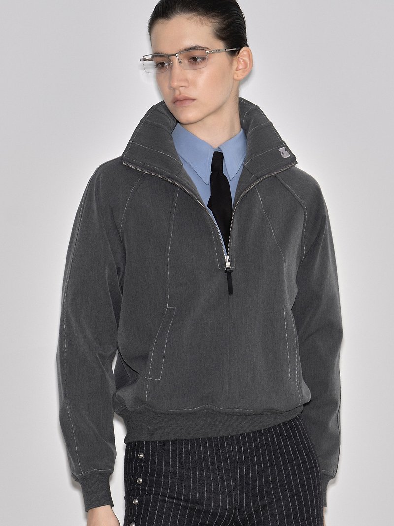 ミディアムグレーのラジアル構造のスーツ素材のスタンドカラースウェットシャツを使用したラジアルハーフジッパースウェットシャツ - ジャケット - ポリエステル グレー