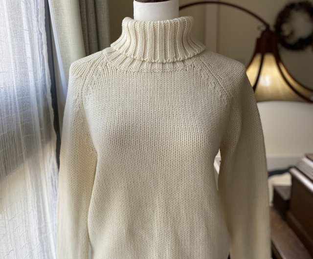 fold neck sweater