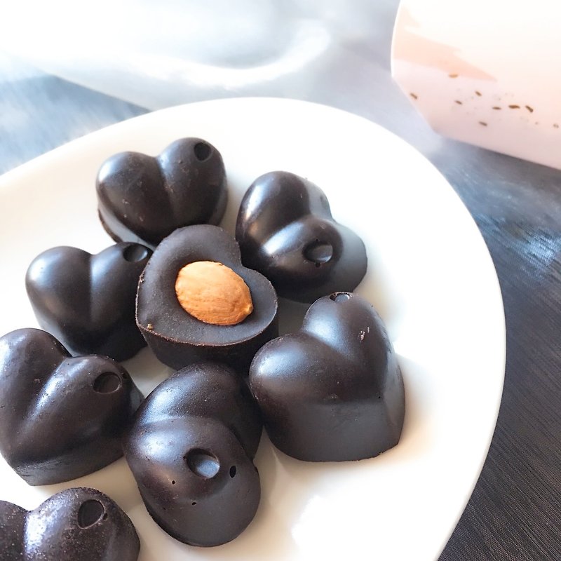 YUGUO signature handmade almond cocoa (can be customized without nuts) - ช็อกโกแลต - อาหารสด สีดำ