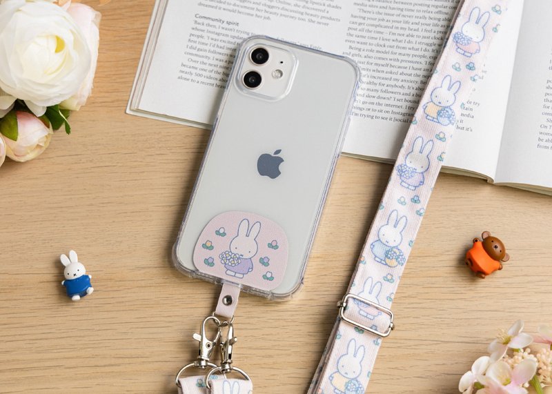 【Pinkoi x miffy】Flower Phone Strap - Garden Walk/Adjustable Length - อุปกรณ์เสริมอื่น ๆ - เส้นใยสังเคราะห์ สึชมพู