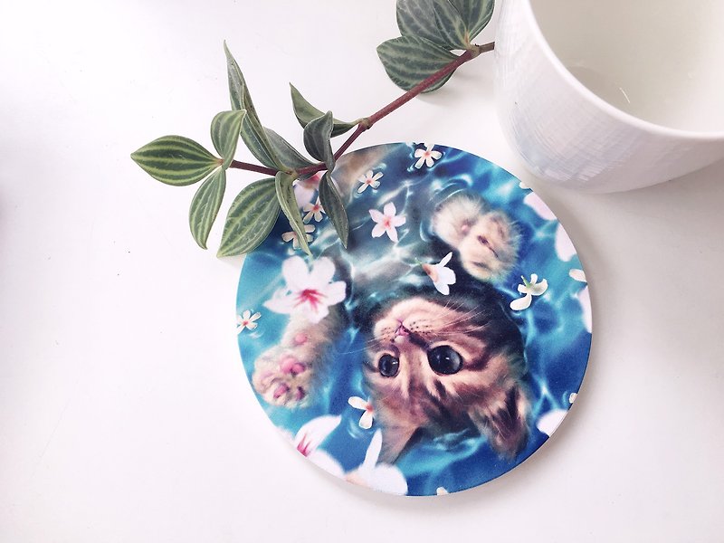 Animal illustration ceramic water-absorbing coaster [flower-watching cat] - Coasters - Pottery White