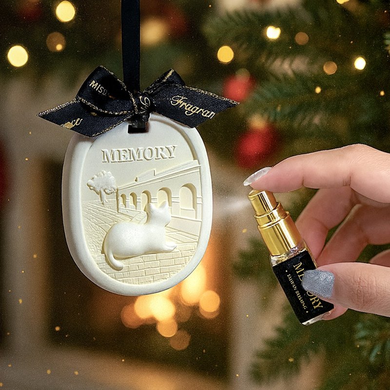 【Free Shipping・Buy 1 Get 3】Island Tales: Cat Blessing Series Diffuser - Christmas Packaging, Pet-Friendly - น้ำหอม - น้ำมันหอม สีทอง