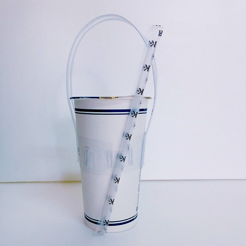 See through the eco-friendly beverage bag-the straw has a home-pearl boba can be used - กระเป๋าถือ - วัสดุกันนำ้ สีใส