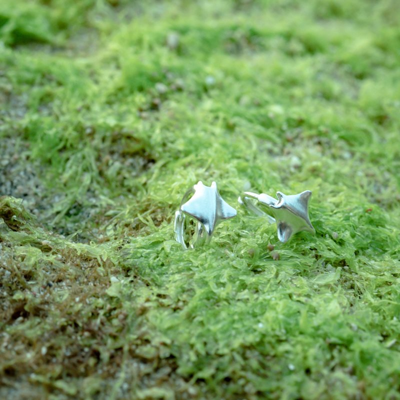 Biology - Manta Ray Earrings - ต่างหู - เงิน สีเงิน