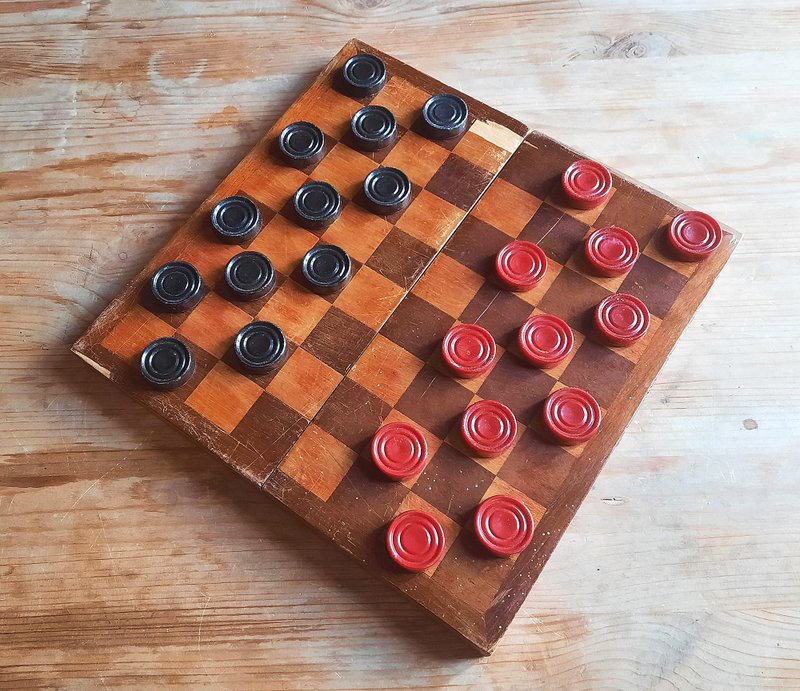 Crimson black Soviet carbolite checkers with wooden board box game set vintage - 桌遊/牌卡 - 其他材質 