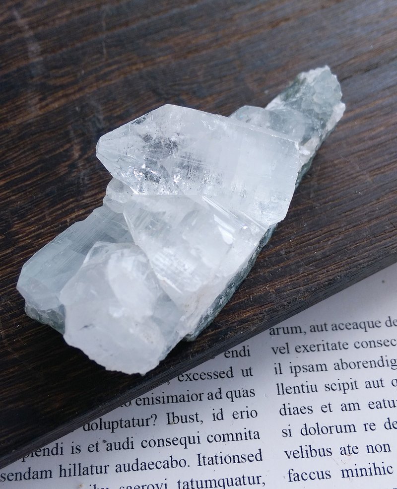 Apophyllite 印度產地 魚眼石 沸石共生 天然礦石 原礦 - 擺飾/家飾品 - 其他材質 