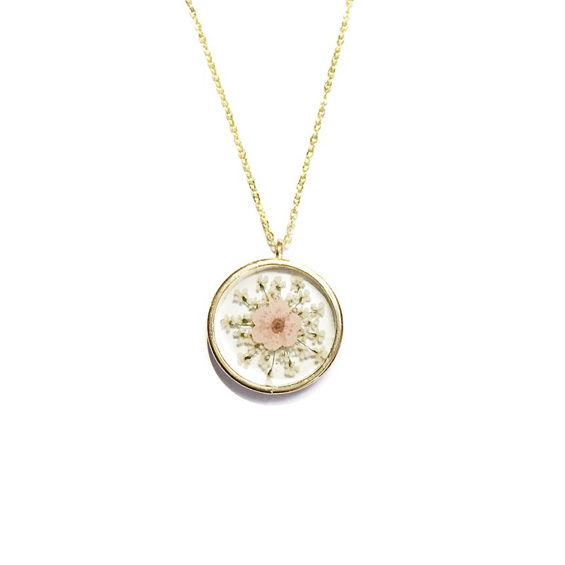 Jumbo Golden Framed Necklace (pressed flower necklace) - สร้อยคอ - โลหะ สึชมพู