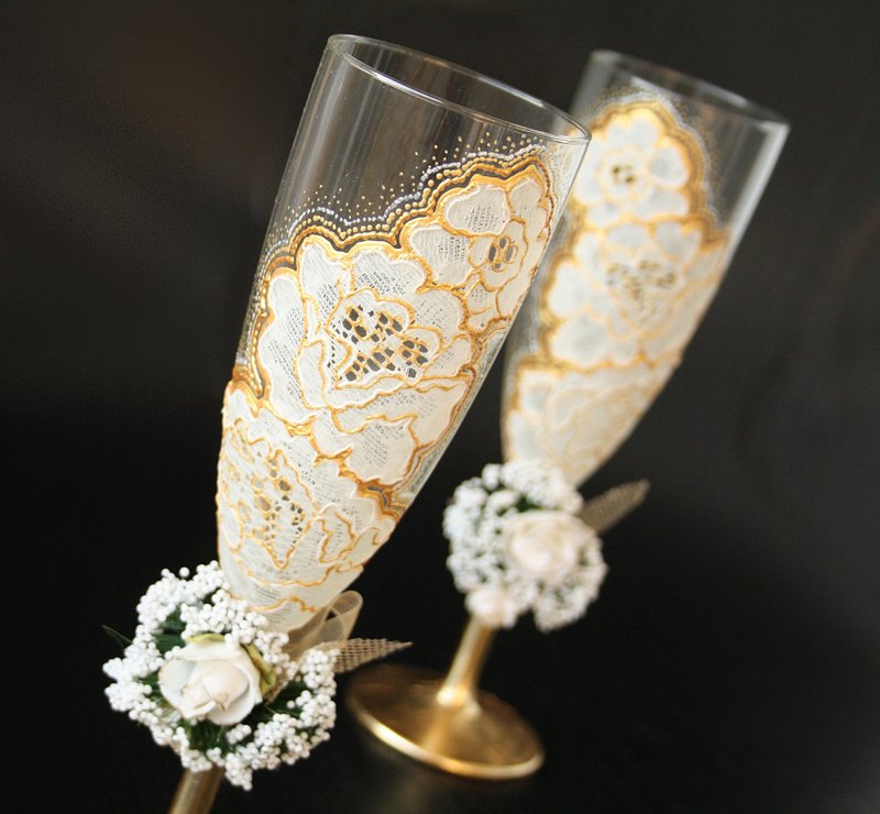 Wedding Glasses Champagne Wine White Lace Gold Romantic, Hand Painted Set of 2 - 酒杯/酒器 - 玻璃 白色