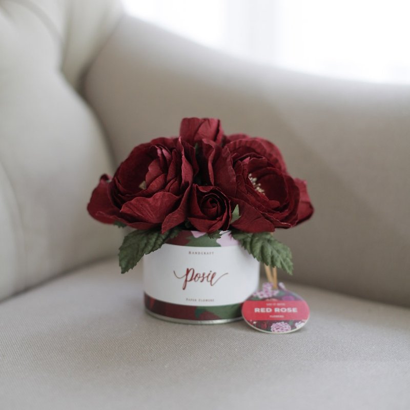 GS119 : Paper Rose Small Gift Box Deep Red Queen Rose Size 5" x 5.5" - Items for Display - Paper Red