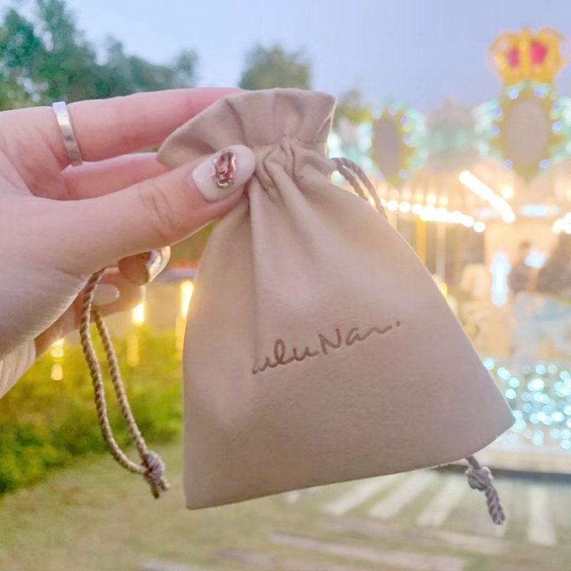 【LN-0031】LuluNa jewelry storage shrink pocket high texture shrink pocket small bag storage bag - กระเป๋าหูรูด - ผ้าฝ้าย/ผ้าลินิน สีใส