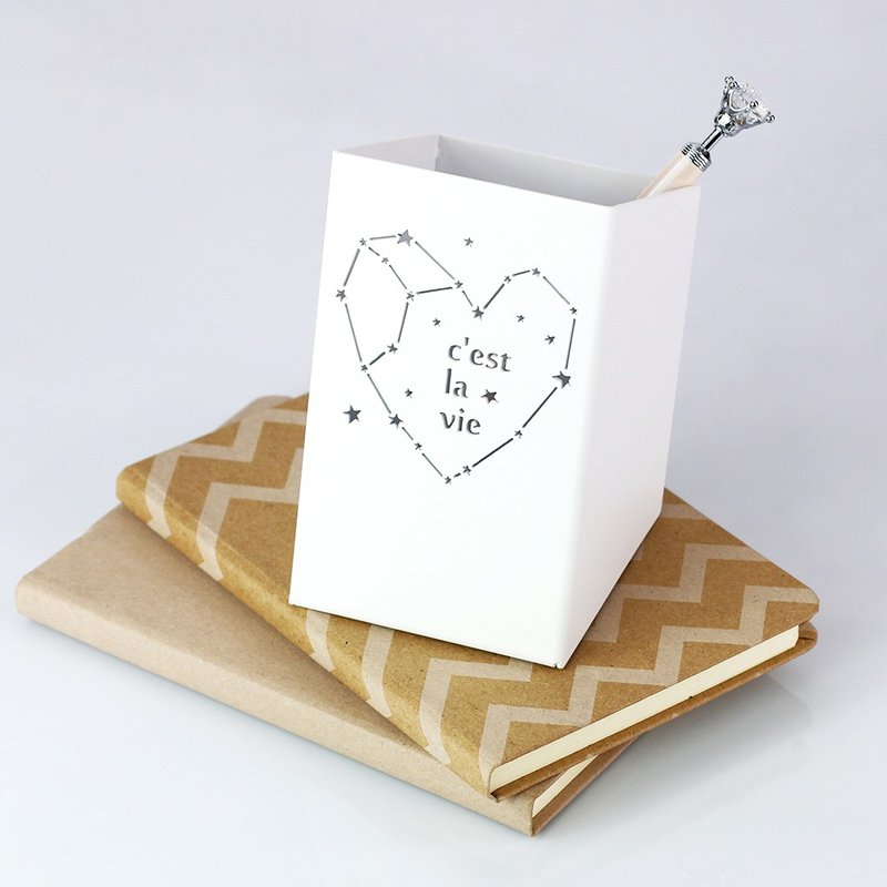 [OPUS Dongqi Metalworking] European-style wrought iron starry sky pen holder-C'est La Vie (white)/Valentine's Day gift - Pen & Pencil Holders - Other Metals White